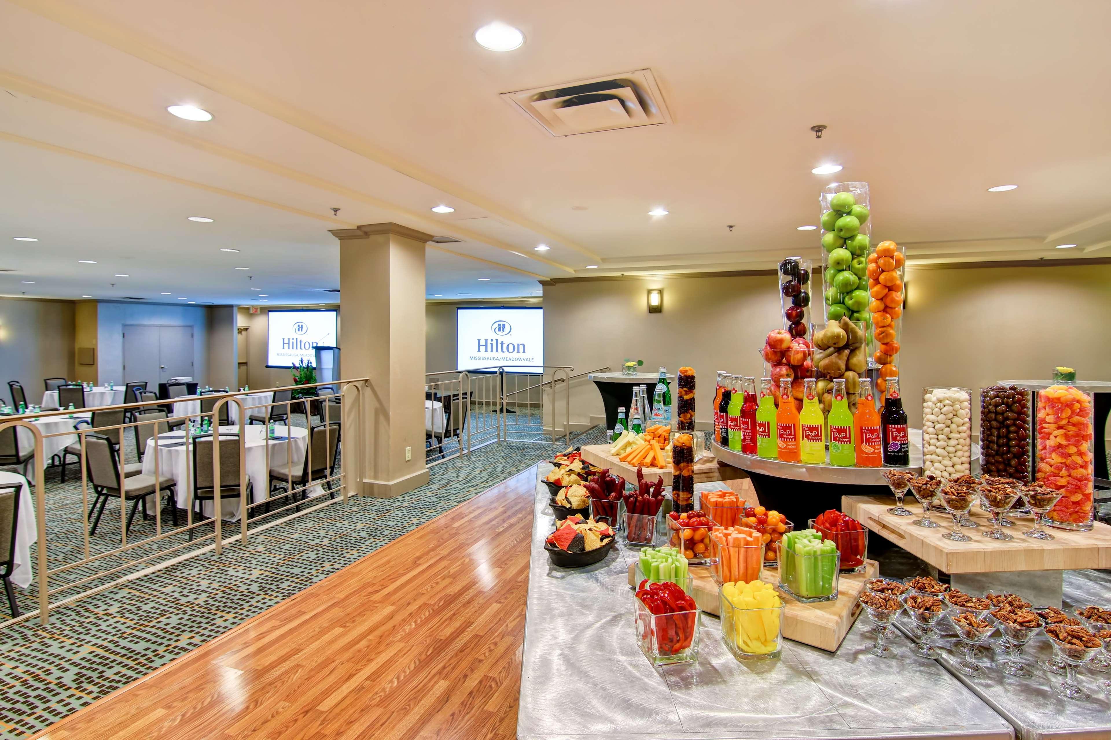 ฮิลตัน มิสซิสซอกา เมดโดว์เวล Hotel ภายนอก รูปภาพ
