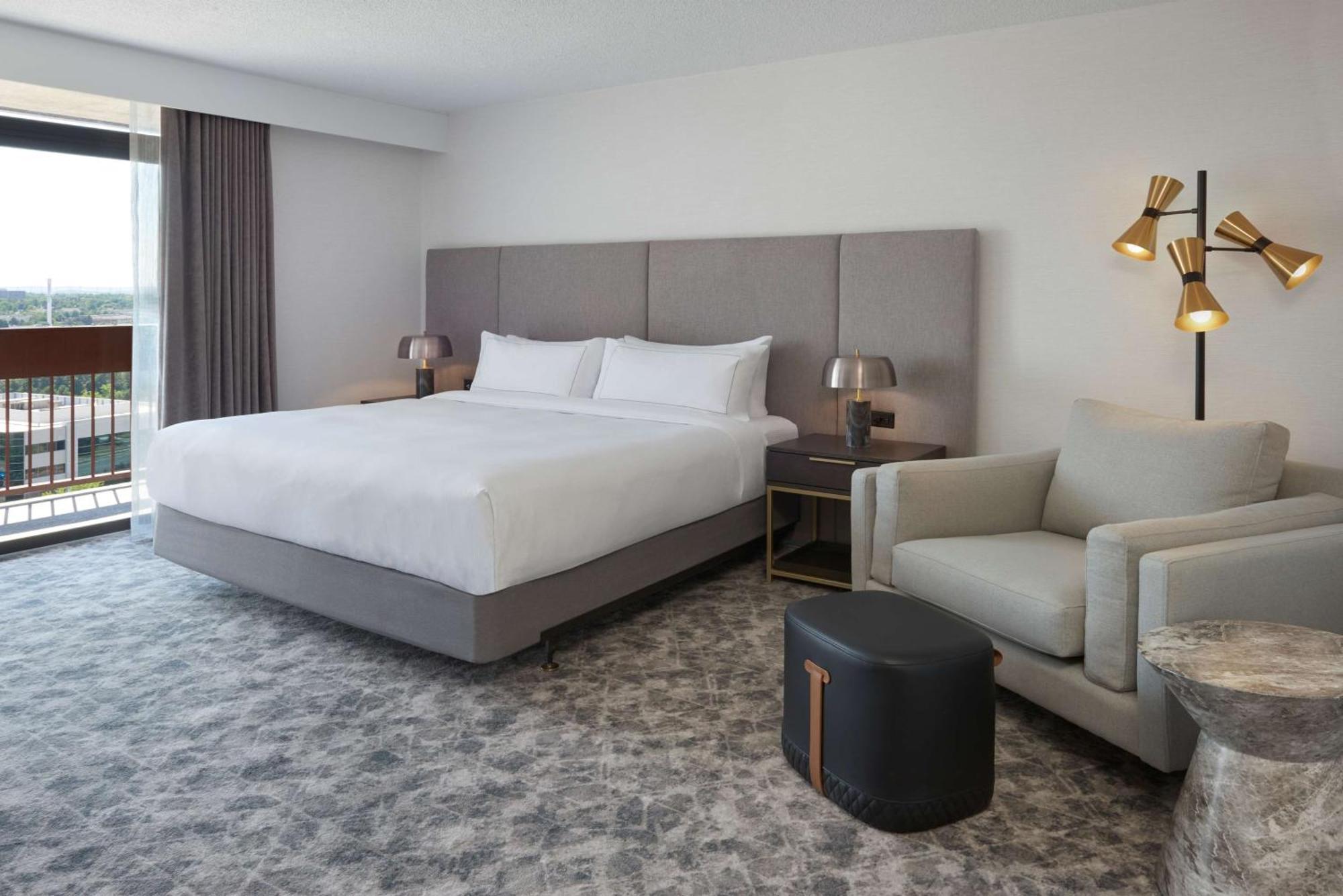ฮิลตัน มิสซิสซอกา เมดโดว์เวล Hotel ภายนอก รูปภาพ
