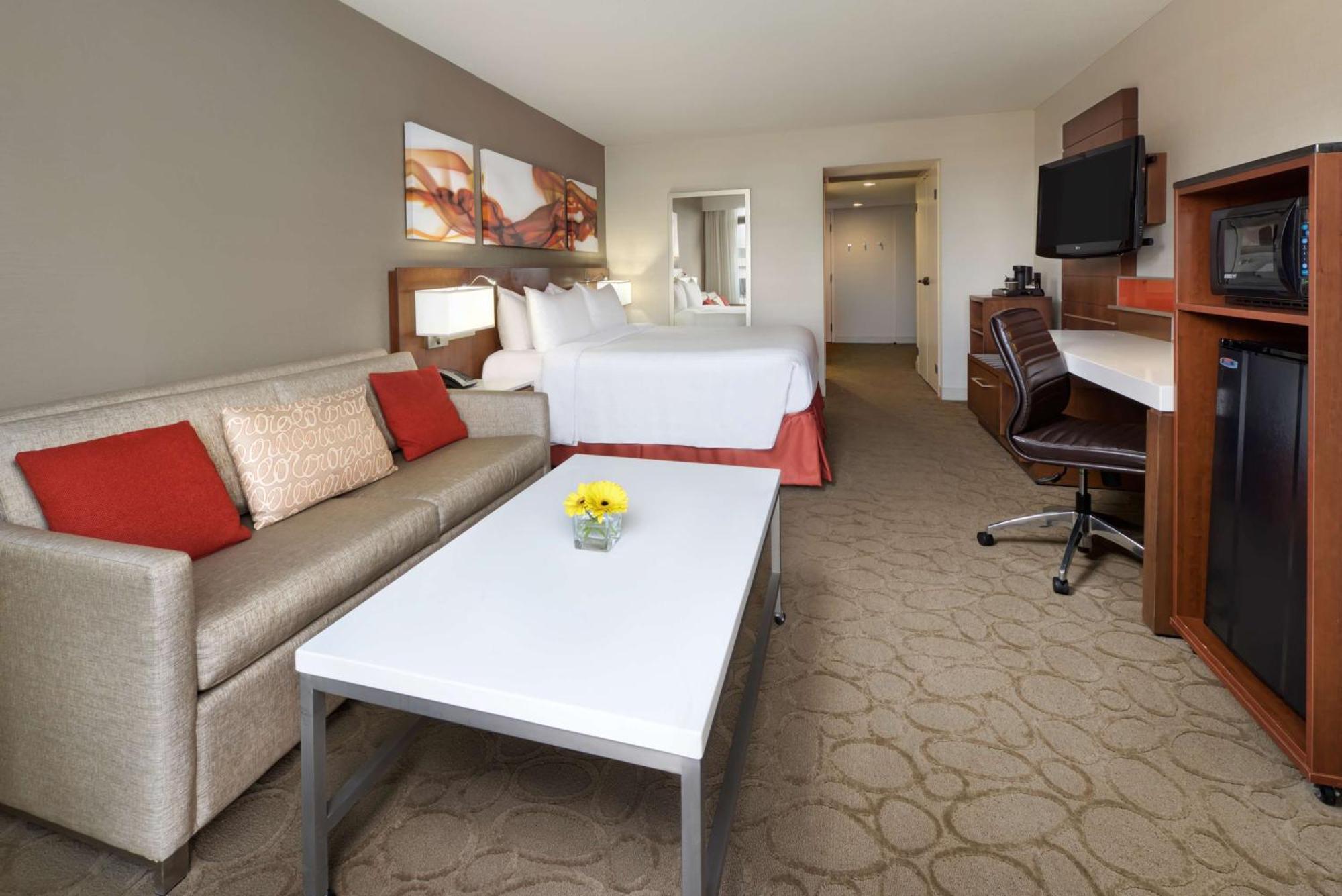 ฮิลตัน มิสซิสซอกา เมดโดว์เวล Hotel ภายนอก รูปภาพ