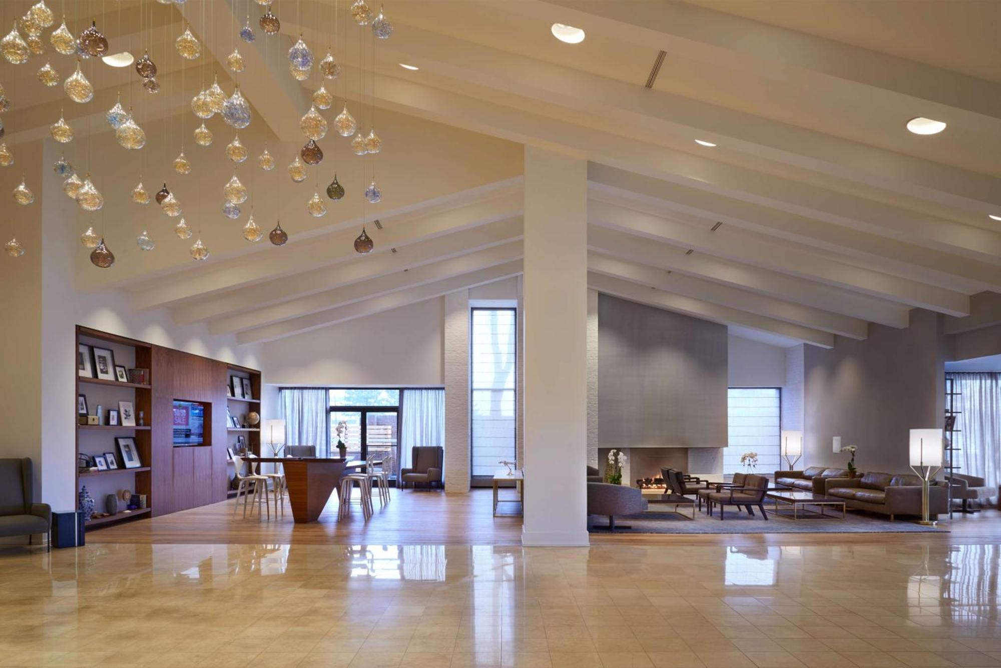 ฮิลตัน มิสซิสซอกา เมดโดว์เวล Hotel ภายนอก รูปภาพ