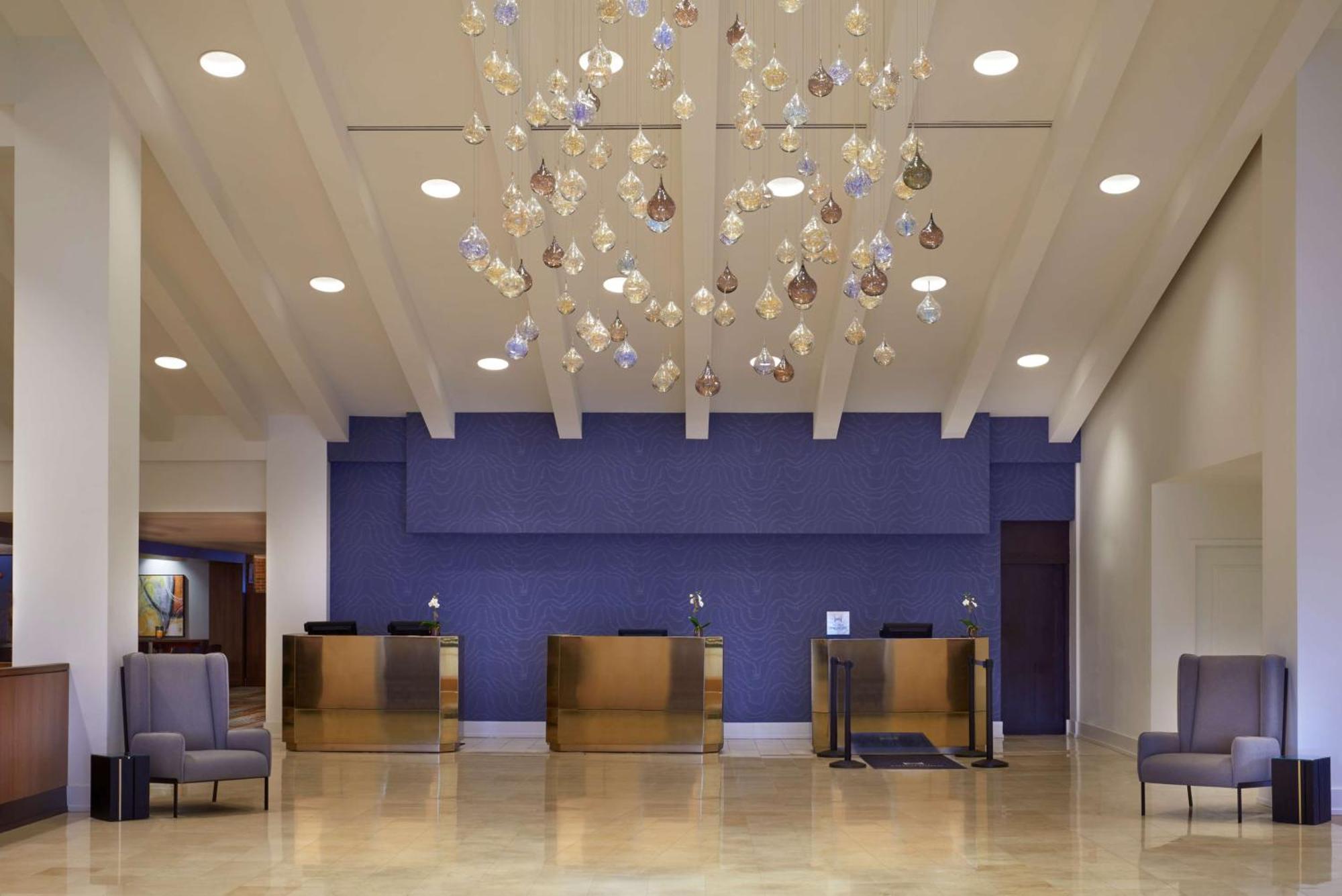 ฮิลตัน มิสซิสซอกา เมดโดว์เวล Hotel ภายนอก รูปภาพ